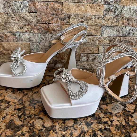 MACH & MACH 140 CRYSTAL DOUBLE BOW PLATFORM SANDALS IN SATIN - Picture 3 of 14